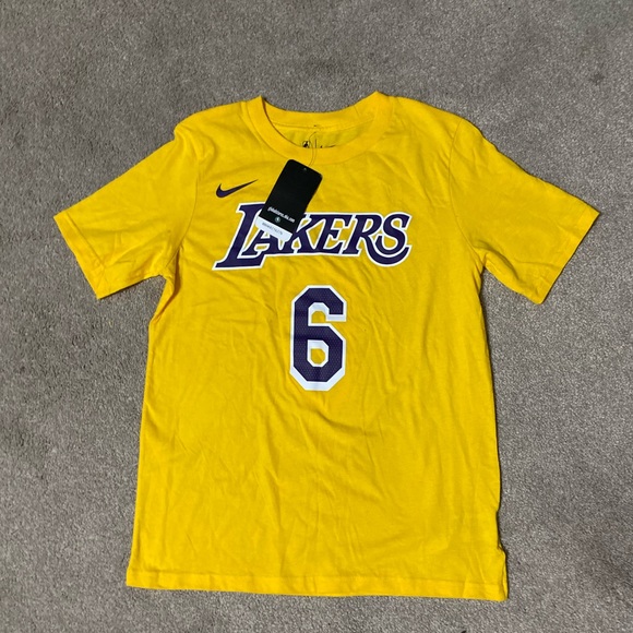 Nike Other - Nike Lebron James Short Sleeve Shirt Size M